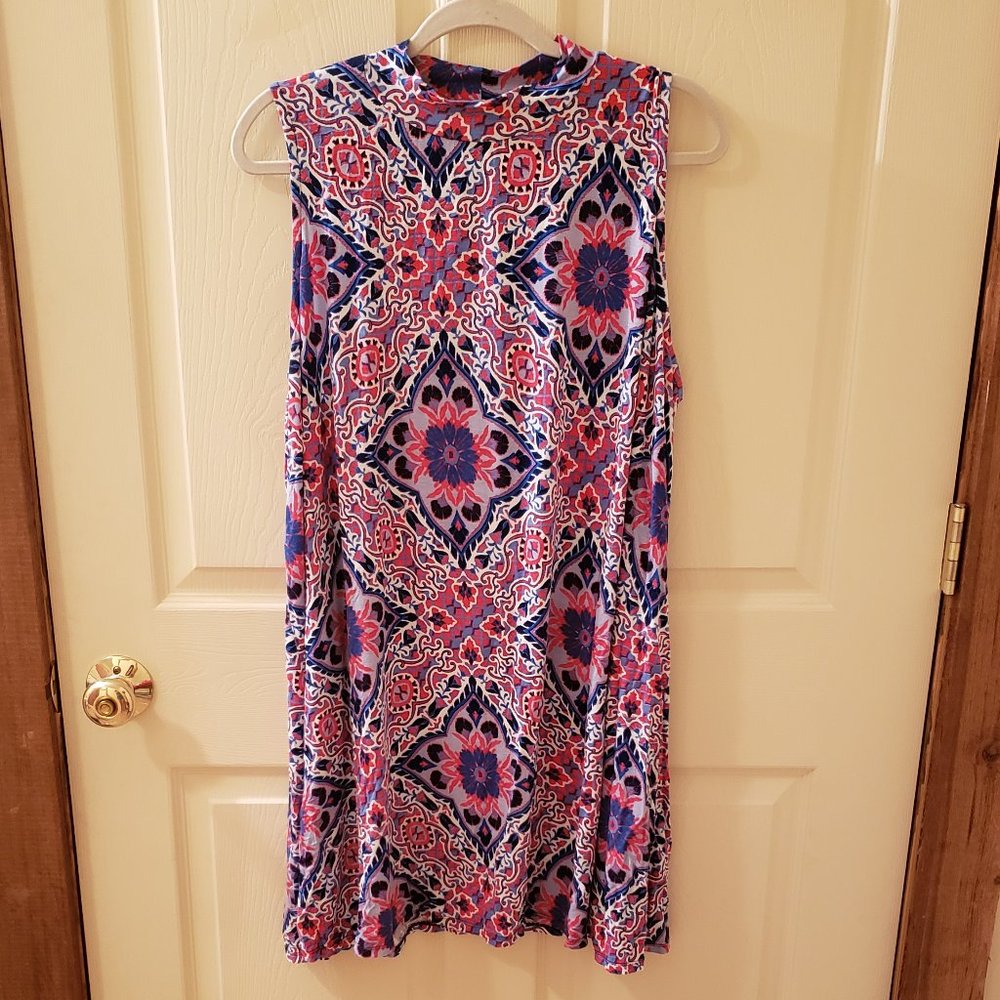 RED CAMEL Red, White, and Blue Sleeveless Print Dress (2x)